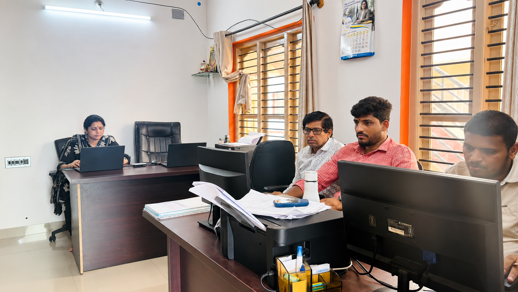 Squadran Office Simulator